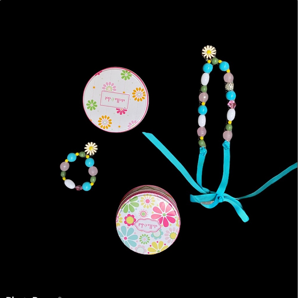 Stella and Dot girls nice lace and bracelet